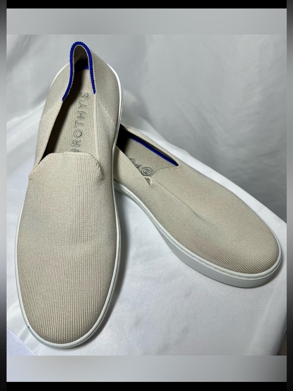 Rothy's The Original Slip On Sneaker Sand Beige Knit Size 9.5 EUC
